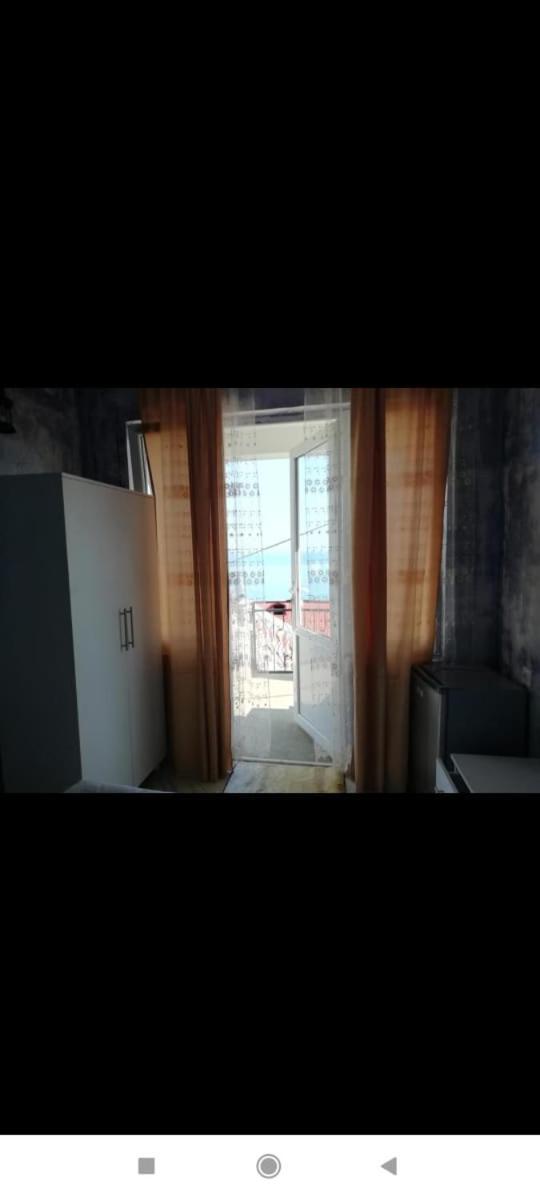 Geno Guest House Kvariati Exterior photo