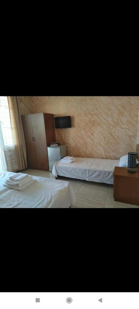Geno Guest House Kvariati Room photo